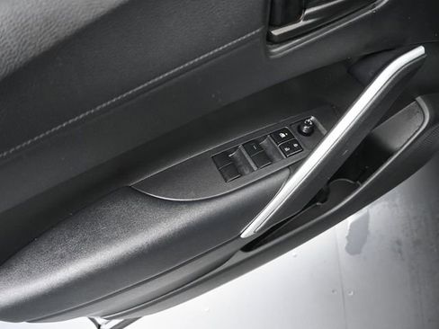 Certified 2024 Toyota Corolla Cross LE image 24