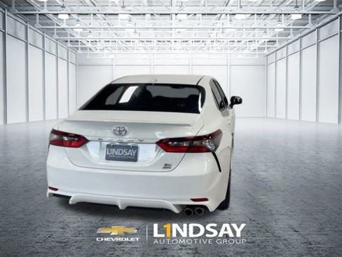 Used 2023 Toyota Camry SE w/ Cold Weather Package AWD/4WD image 9