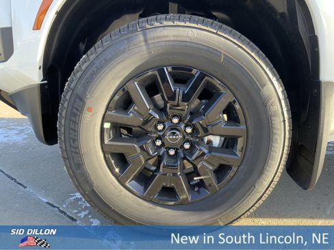 New 2026 Nissan Frontier SV w/ SV Convenience Package image 11