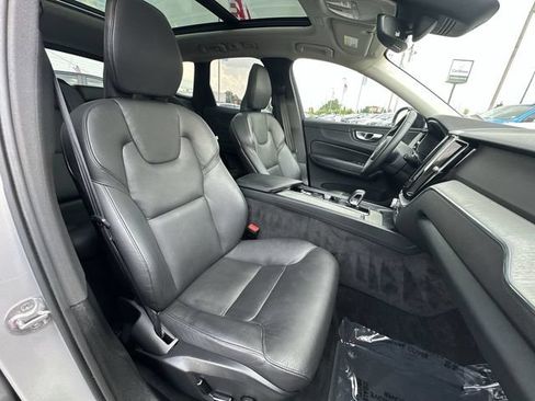 Used 2025 Volvo XC60 B5 Plus AWD/4WD image 28