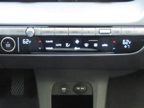Used 2024 Hyundai Ioniq 5 SEL AWD/4WD image 30