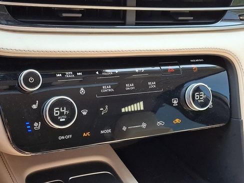 Used 2024 INFINITI QX60 Luxe FWD image 16