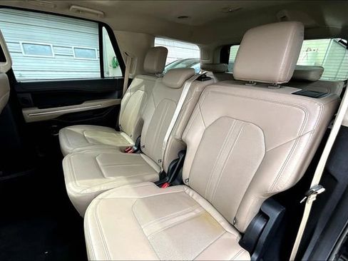 Used 2024 Ford Expedition Limited AWD/4WD image 19