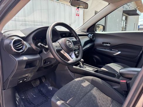 Used 2024 Nissan Kicks SV FWD image 14