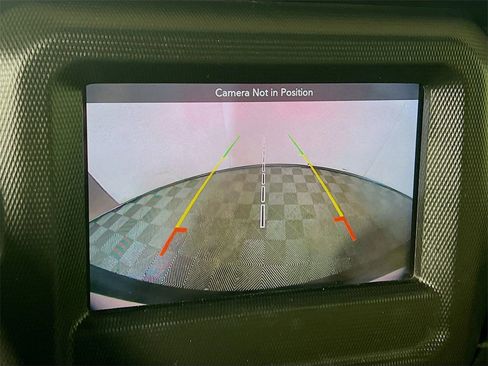 Used 2018 Jeep Wrangler Unlimited Sahara w/ Cold Weather Group image 13