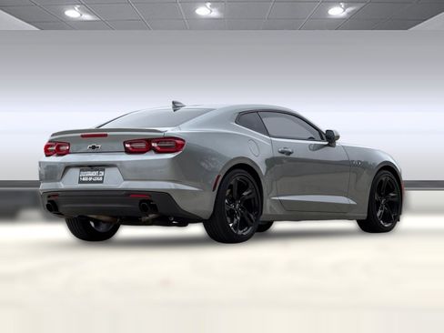 Used 2023 Chevrolet Camaro LT RWD image 8