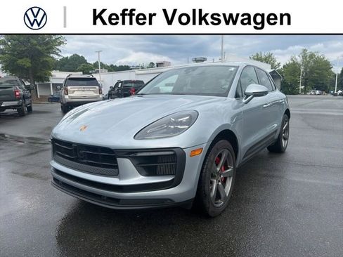 Used 2022 Porsche Macan S AWD/4WD image 1