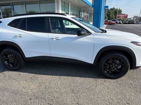 New 2026 Chevrolet Trax LT w/ Driver Confidence Package FWD image 7