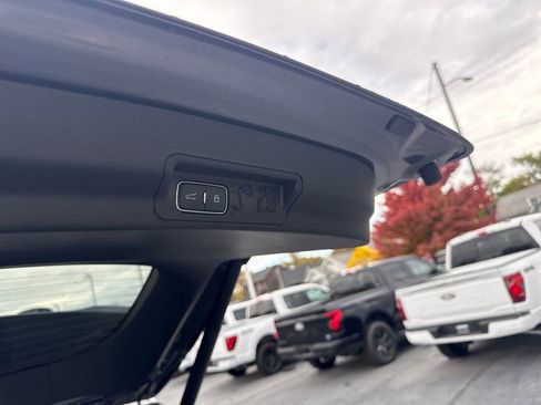 Used 2023 Ford Explorer XLT w/ Equipment Group 202A image 13