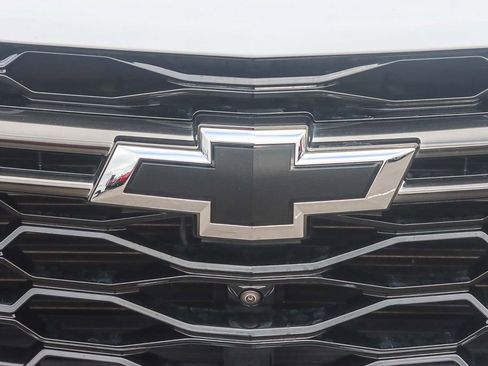 Used 2023 Chevrolet Traverse RS image 14