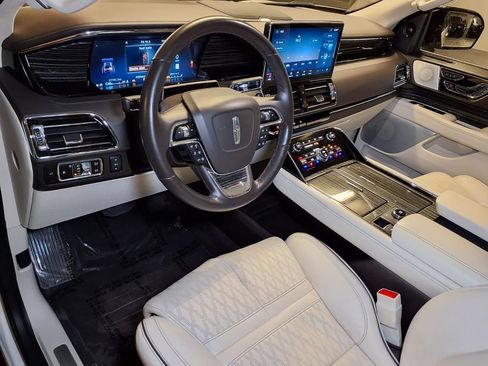 Used 2024 Lincoln Navigator Black Label AWD/4WD image 3