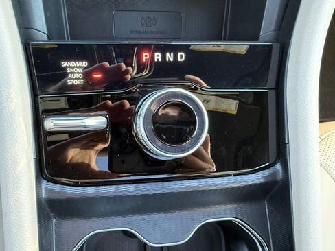 Used 2025 Jeep Grand Cherokee L Limited w/ Luxury Tech Group II image 27