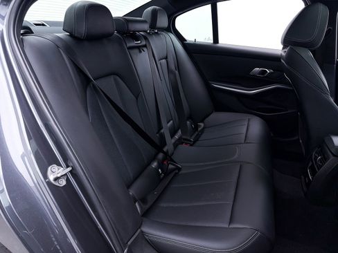 Used 2022 BMW 330i Sedan w/ Premium Package image 39