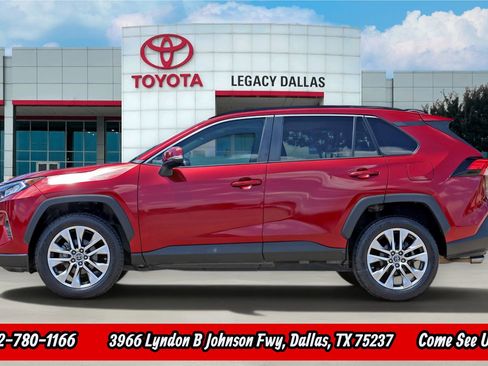 Used 2019 Toyota RAV4 XLE Premium FWD image 6