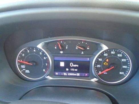 Used 2023 GMC Acadia SLT w/ Elevation Edition image 7