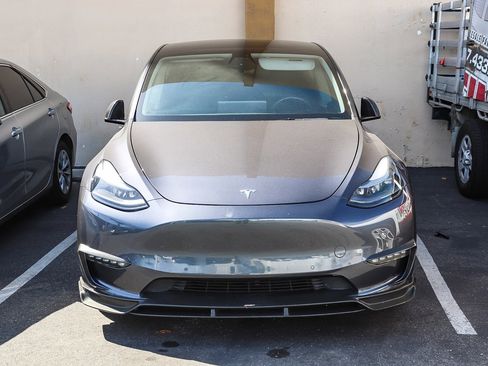 Used 2022 Tesla Model Y Performance image 2