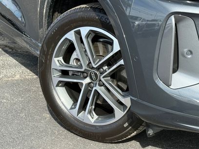 Certified 2025 Audi Q5 Premium w/ Convenience Package