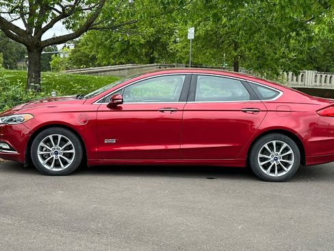 Used 2017 Ford Fusion Energi SE FWD image 5