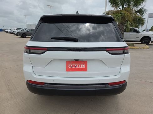 New 2026 Jeep Grand Cherokee Altitude RWD image 13
