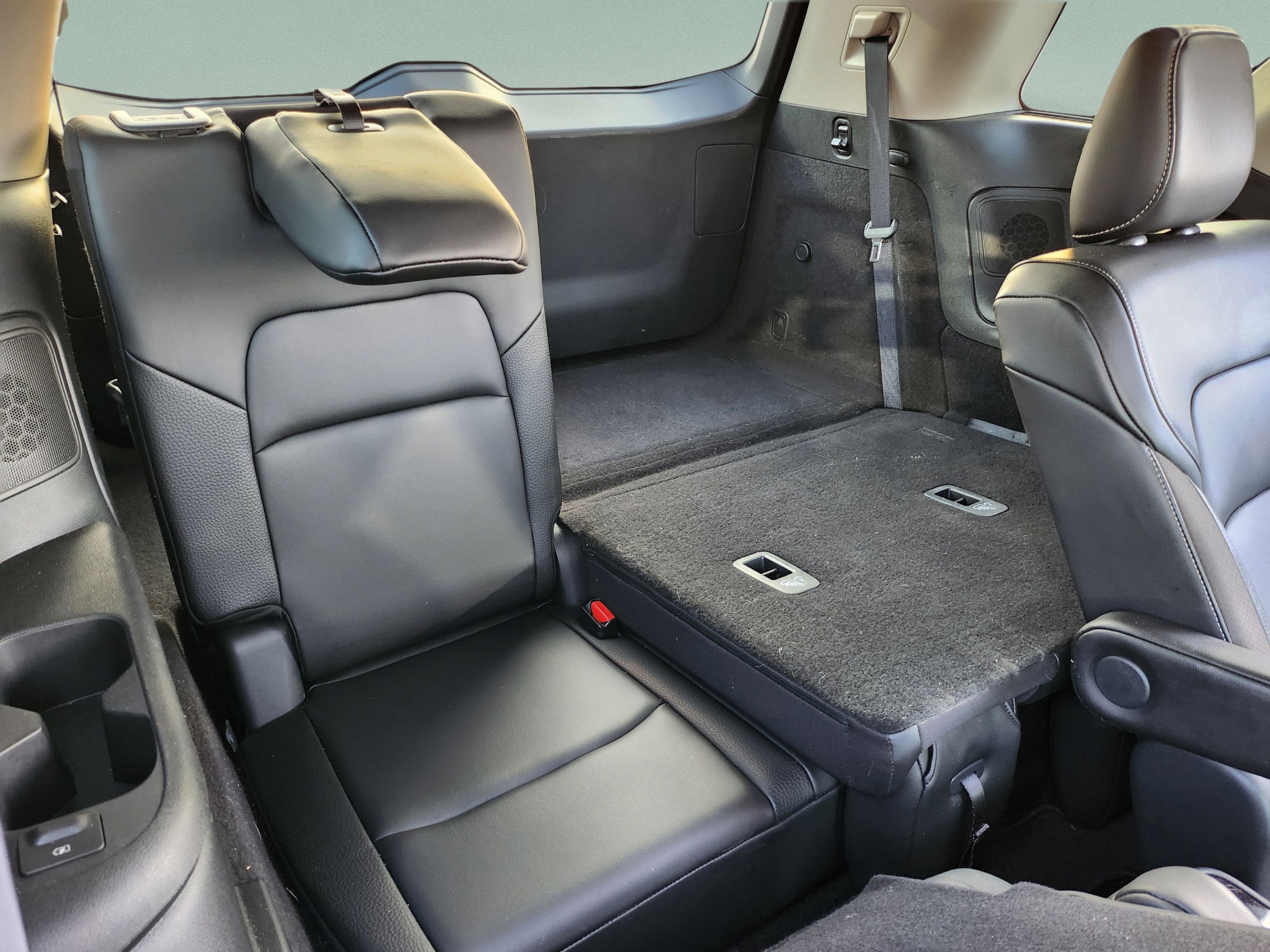 Used 2024 Nissan Pathfinder SL w/ SL Premium Package FWD image 24