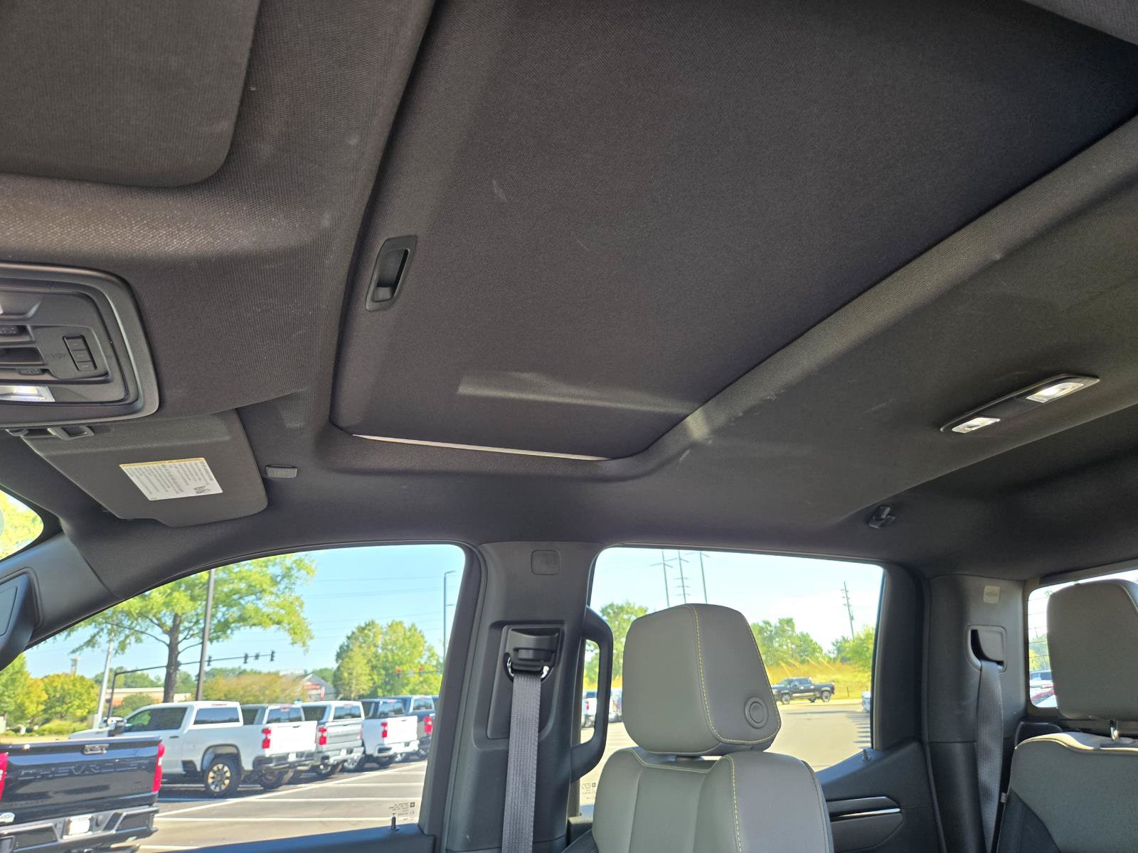 Used 2023 Chevrolet Silverado 1500 ZR2 w/ Technology Package AWD/4WD image 19