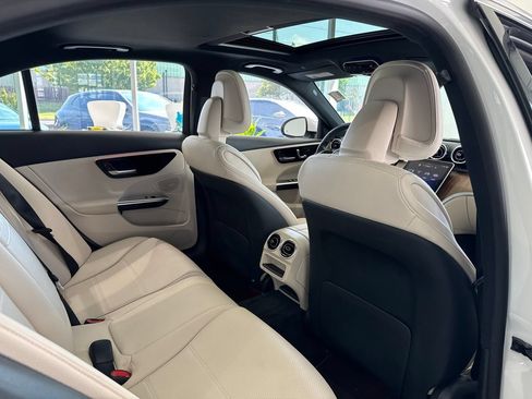 Used 2024 Mercedes-Benz C 300 4MATIC Sedan image 43