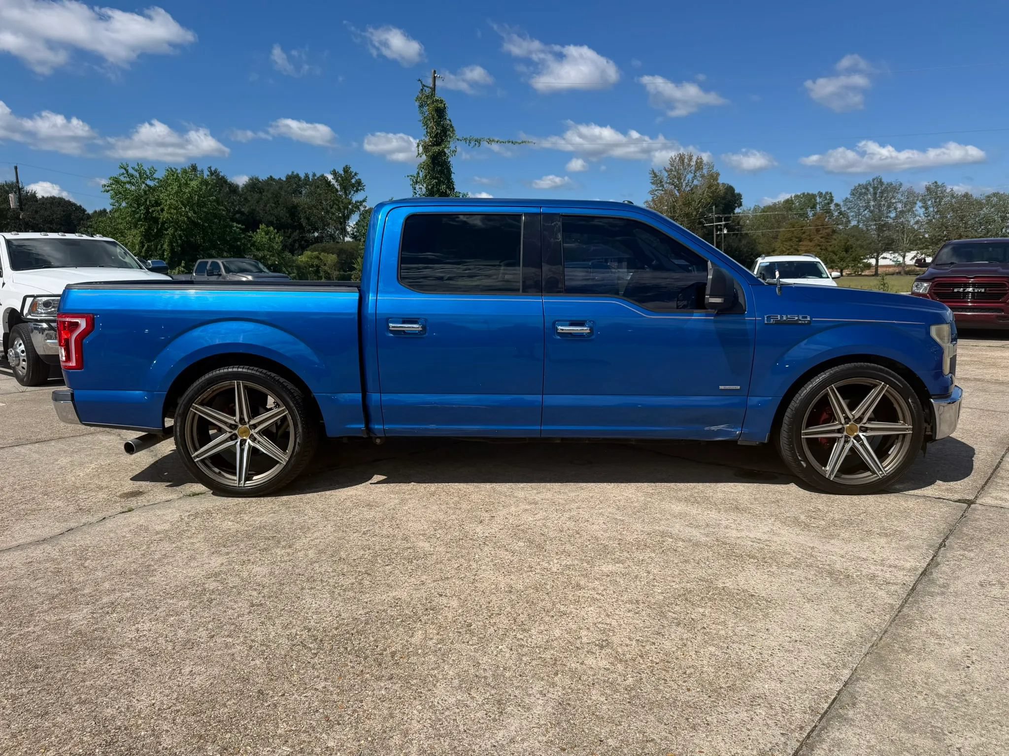 Used 2015 Ford F150 XLT w/ Equipment Group 302A Luxury RWD image 6