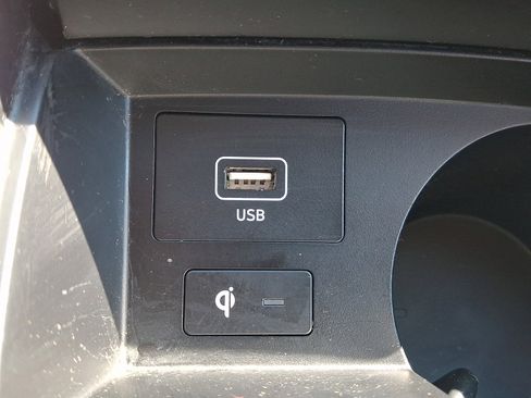 Certified 2023 Hyundai Santa Fe Limited image 24