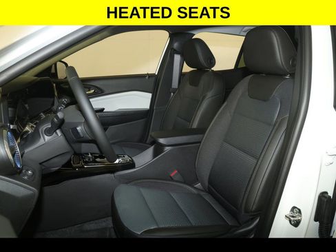 New 2026 Chevrolet Trax LT w/ Driver Confidence Package FWD image 3