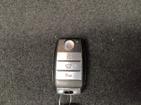 Used 2019 Kia Optima S FWD image 32