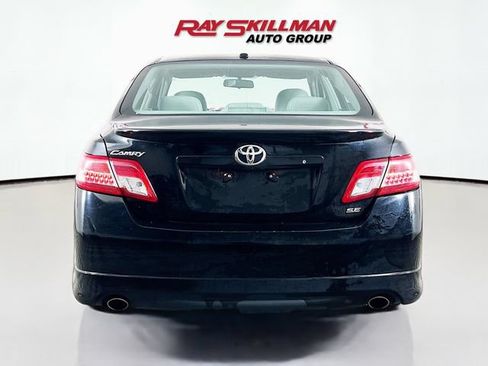 Used 2011 Toyota Camry SE w/ Sport Leather Pkg FWD image 6