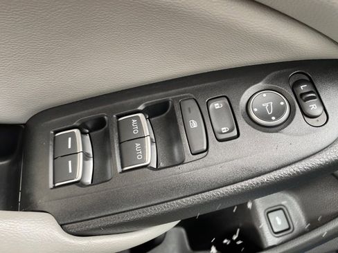 Certified 2018 Honda Accord EX-L image 12