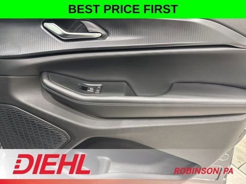 New 2026 Jeep Grand Cherokee Laredo image 14