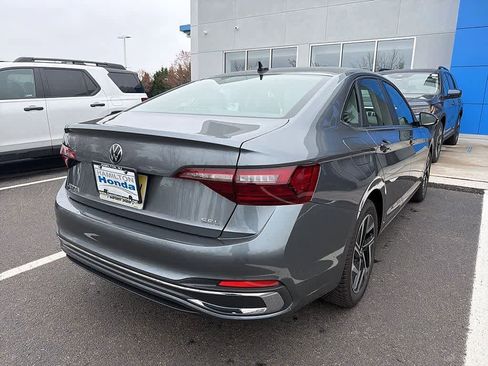 Used 2022 Volkswagen Jetta SEL image 4