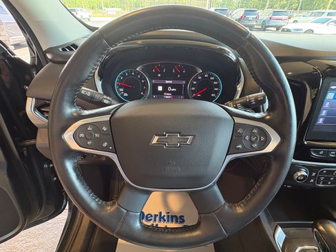 Used 2021 Chevrolet Traverse RS FWD image 11