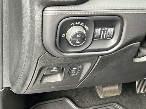 Used 2023 RAM 1500 Limited AWD/4WD image 27