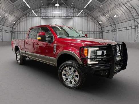 Used 2019 Ford F250 King Ranch w/ King Ranch Ultimate Package AWD/4WD image 8