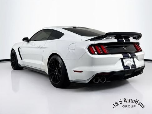 Used 2019 Ford Mustang Shelby GT350 w/ Technology Package RWD image 5