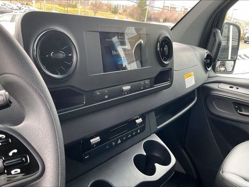 New 2024 Mercedes-Benz Sprinter 3500 image 5