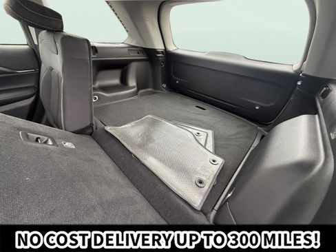 Used 2023 Jeep Grand Cherokee Laredo w/ Luxury Tech Group I AWD/4WD image 12
