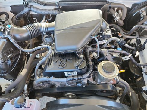 Used 2015 Toyota Tacoma 2WD Access Cab image 14