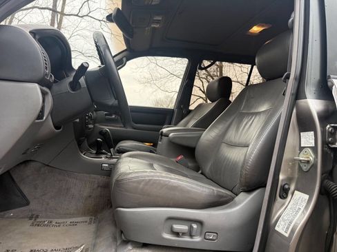 Used 2001 Toyota Land Cruiser image 23