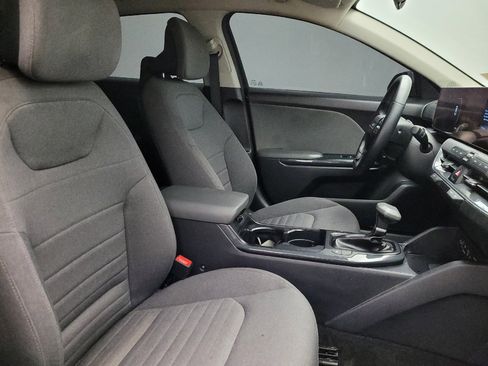 Used 2025 Kia K4 EX FWD image 21
