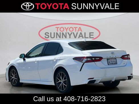 Used 2022 Toyota Camry SE FWD image 8
