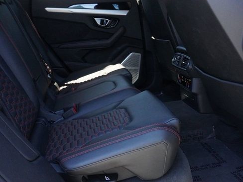 Used 2020 Lamborghini Urus AWD/4WD image 37