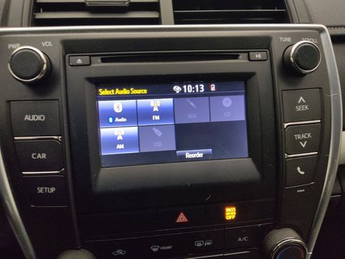 Used 2016 Toyota Camry SE w/ Protection Package (Q2) FWD image 25