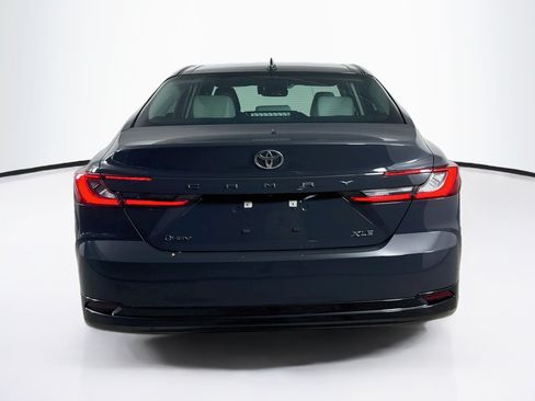 Used 2025 Toyota Camry XLE FWD image 30