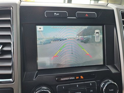 Used 2016 Ford F150 Lariat image 25