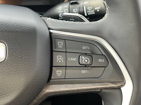 Used 2024 Jeep Grand Cherokee Limited 4xe AWD/4WD image 18