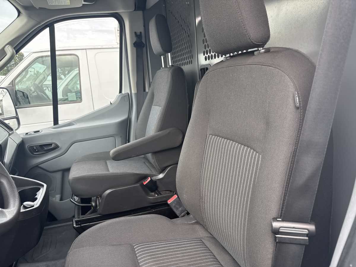 Used 2019 Ford Transit 250 130 Medium Roof RWD image 12